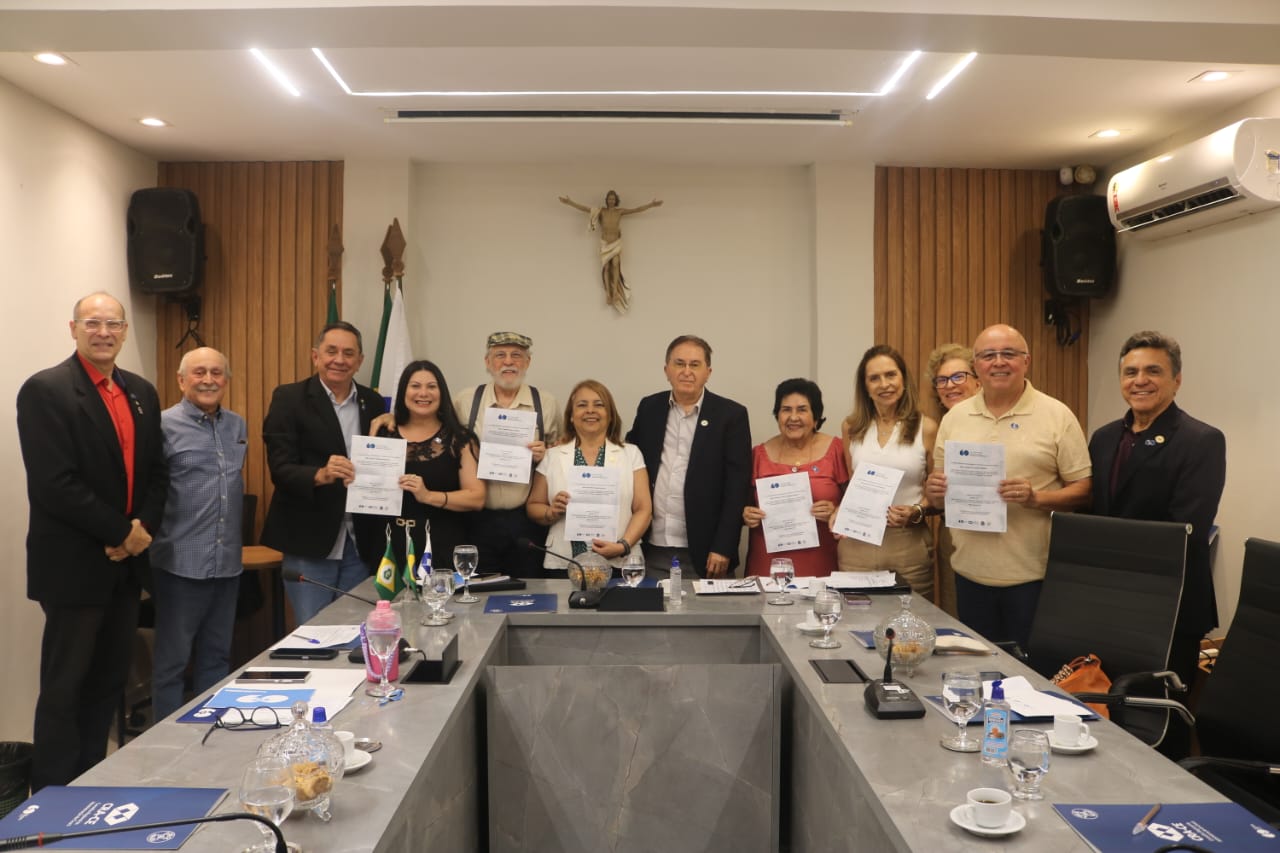 Presidente do CRA-CE participa da entrega de convites a homenageados do Jubileu